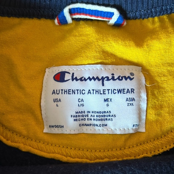 Champion Varsity Crewneck - Picture 2 of 2